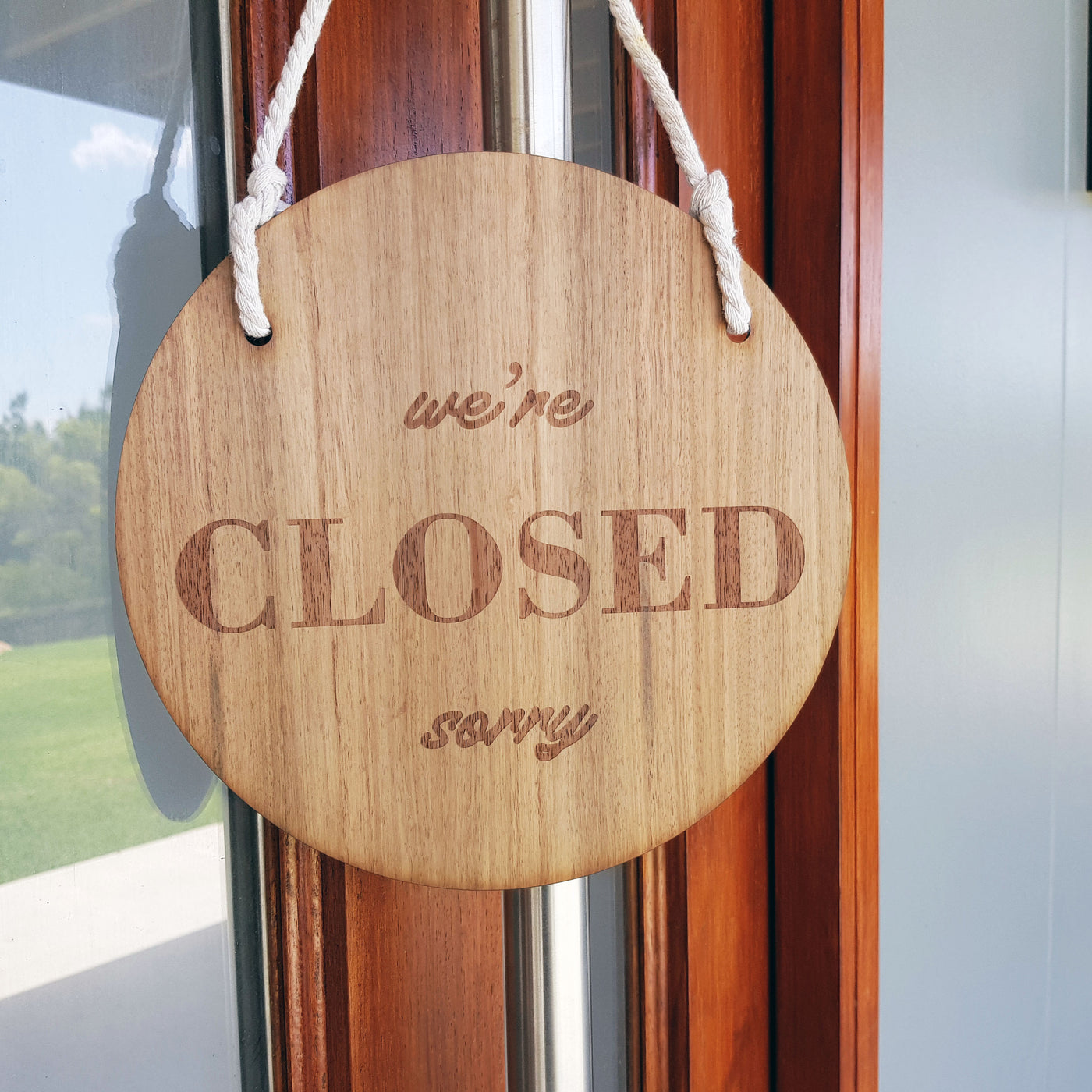 Open / Closed Signs - Round Modern Flip Sign – Wildfire Engraving